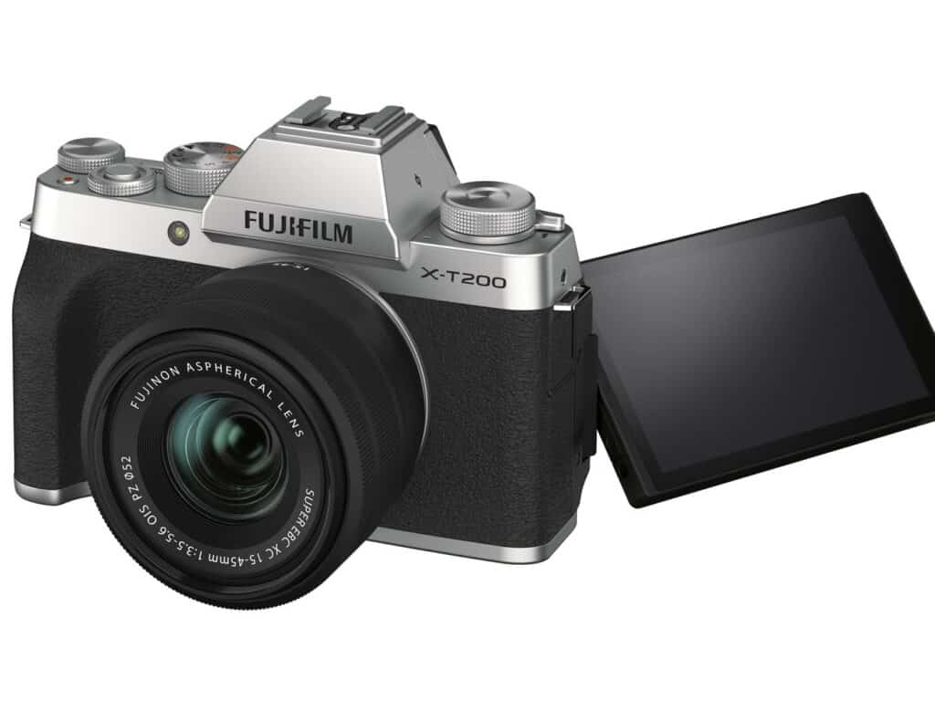 fujifilm x-t200 with fully articulating flip screen