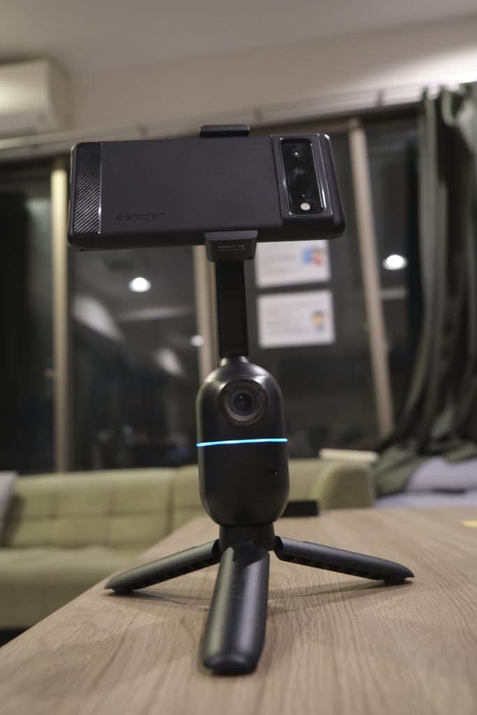 OBSBOT Me Supporto Smartphone Con Inseguimento AI – Tracking Automatico, Angolo Grandangolare, Per Vlogging E Streaming